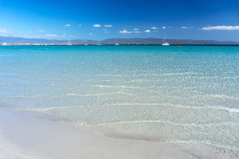 Η παραλία Ποέτο στο Κάλιαρι, Σαρδηνία, Ιταλία