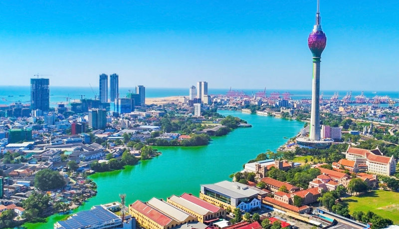 ΜΠΕΡΟΥΒΕΛΑ – ΚΟΛΟΜΠΟ (ξενάγηση)