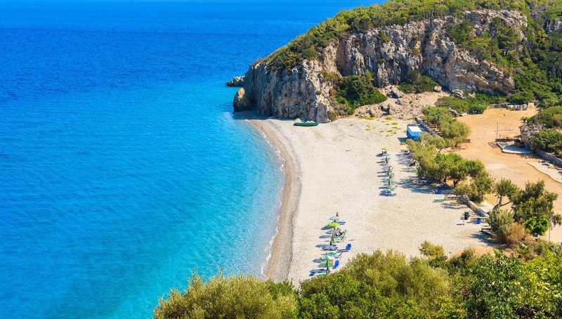 Κολυμπάμε στις ωραιότερες παραλίες 