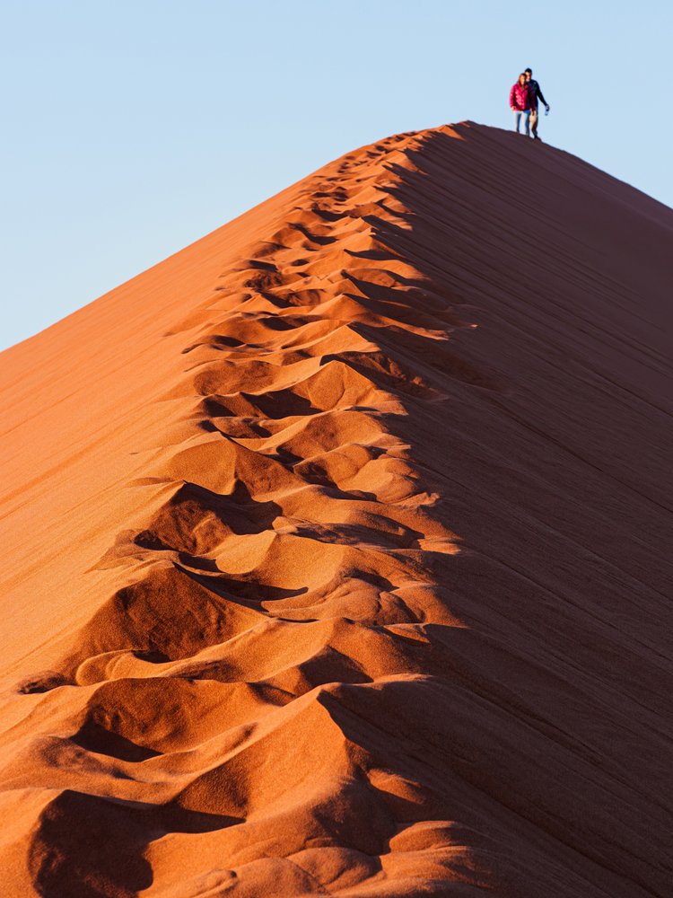 Περπατήστε στους θρυλικούς αμμόλοφους της Ναμίμπ