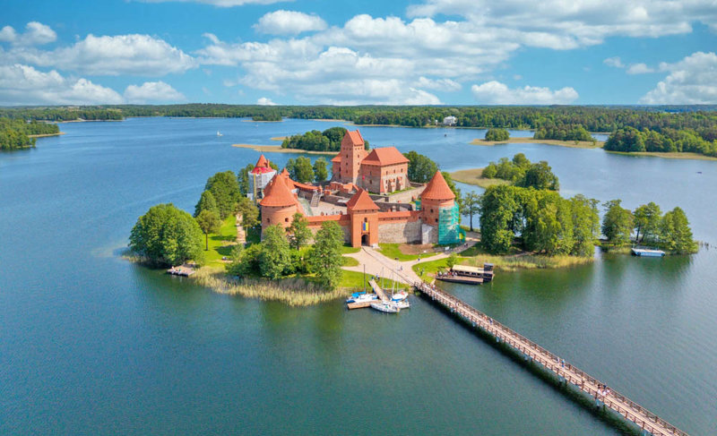 ΒΙΛΝΙΟΥΣ – ΤΡΑΚΑΪ (Κάστρο & Μουσείο Βιτάουτας με εισόδους) – ΒΙΛΝΙΟΥΣ – μεταφορά στο αεροδρόμιο