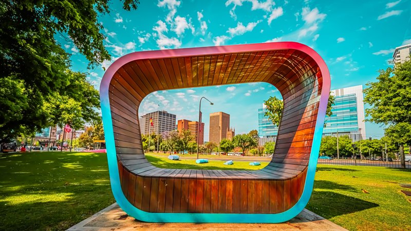 ΑΔΕΛΑΪΔΑ – ΠΤΗΣΗ ΓΙΑ ΧΟΜΠΑΡΤ (ΤΑΣΜΑΝΙΑ) 