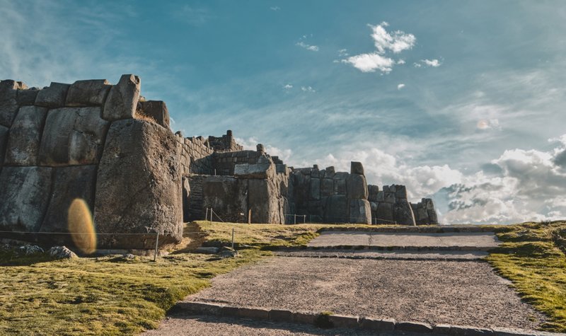 Επίσκεψη στο επιβλητικό  φρούριο Σαξαχουαμάν