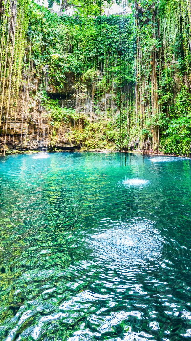Μπάνιο σε σενότα στο Γιουκατάν