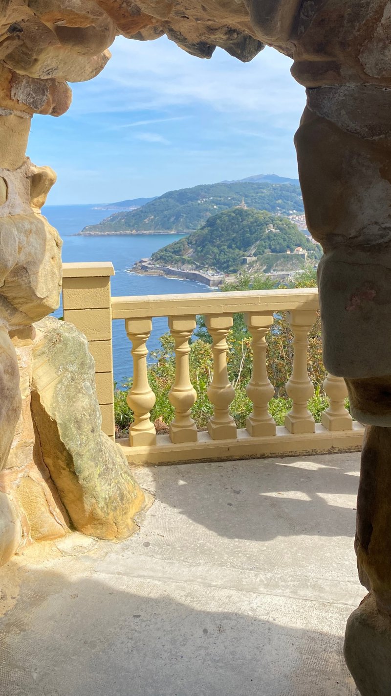 2 σπάνιες διανυκτερεύσεις στο Σαν Σεμπαστιάν