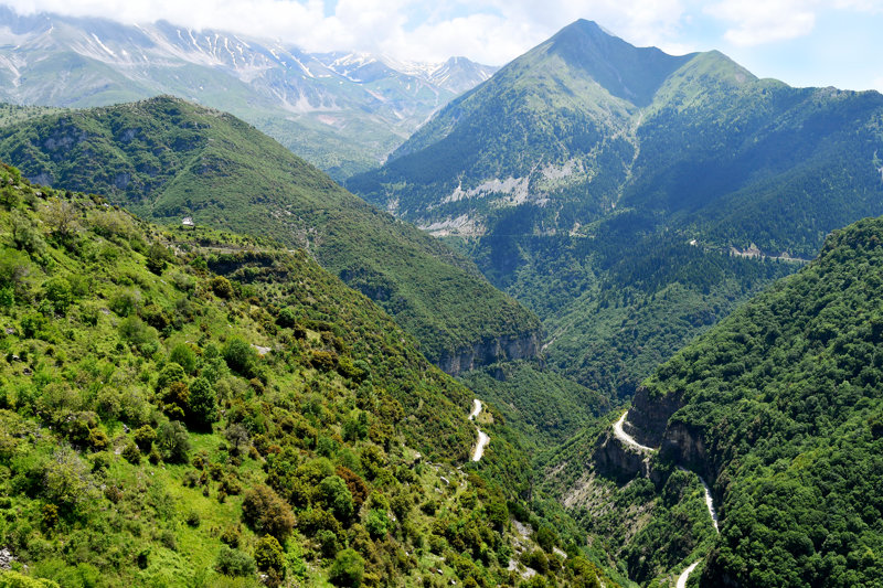 Τα μεγαλειώδη βουνά των Τζουμέρκων