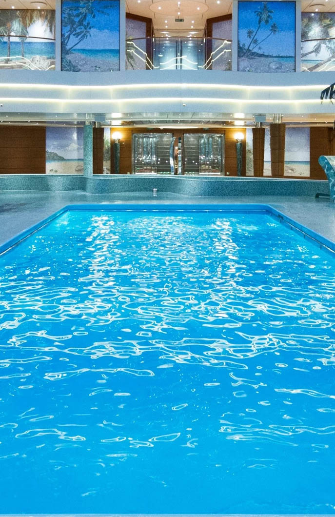 Γυμναστήριο και πισίνα 