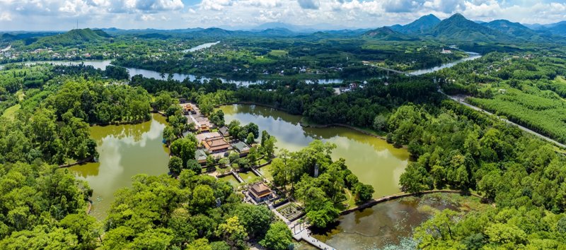 ΧΟΥΕ (βαρκάδα στον Ποταμό των Αρωμάτων) – πτήση για ΣΑΪΓΚΟΝ