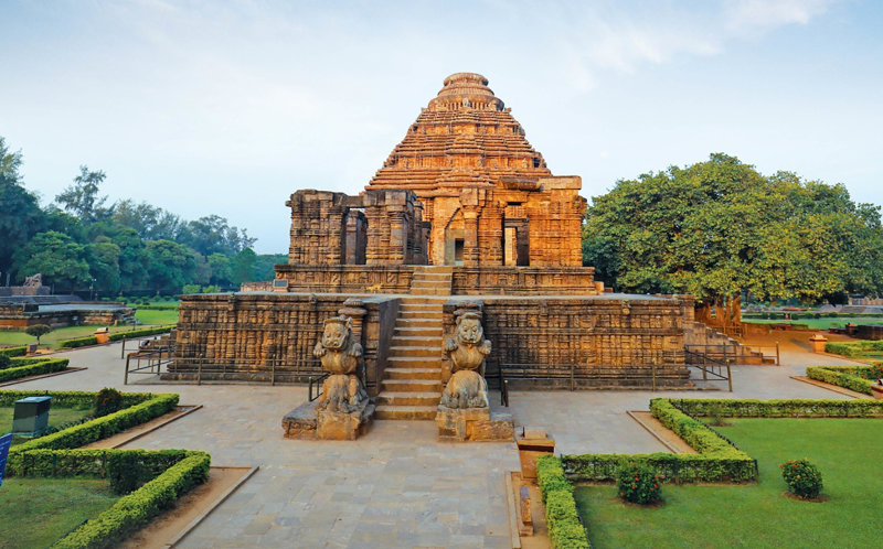 ΠΟΥΡΙ: ολοήμερη εκδρομή στον Ναό του Ήλιου στο Κονάρκ – χωριό Ραγκουρατζπούρ