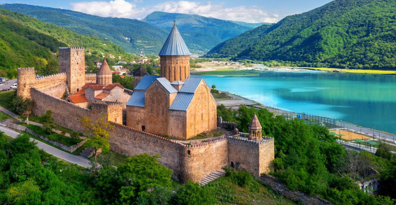 Το φρούριο και μοναστήρι Ανανούρι