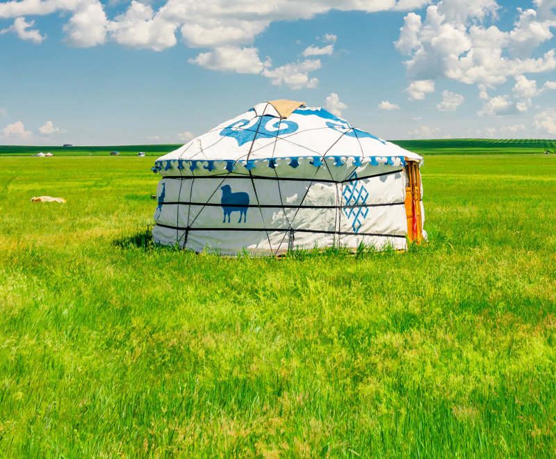 Aξέχαστη διαμονή σε ξενοδοχείο και γιούρτες