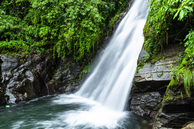 Καταρράκτες Bhagsunag
