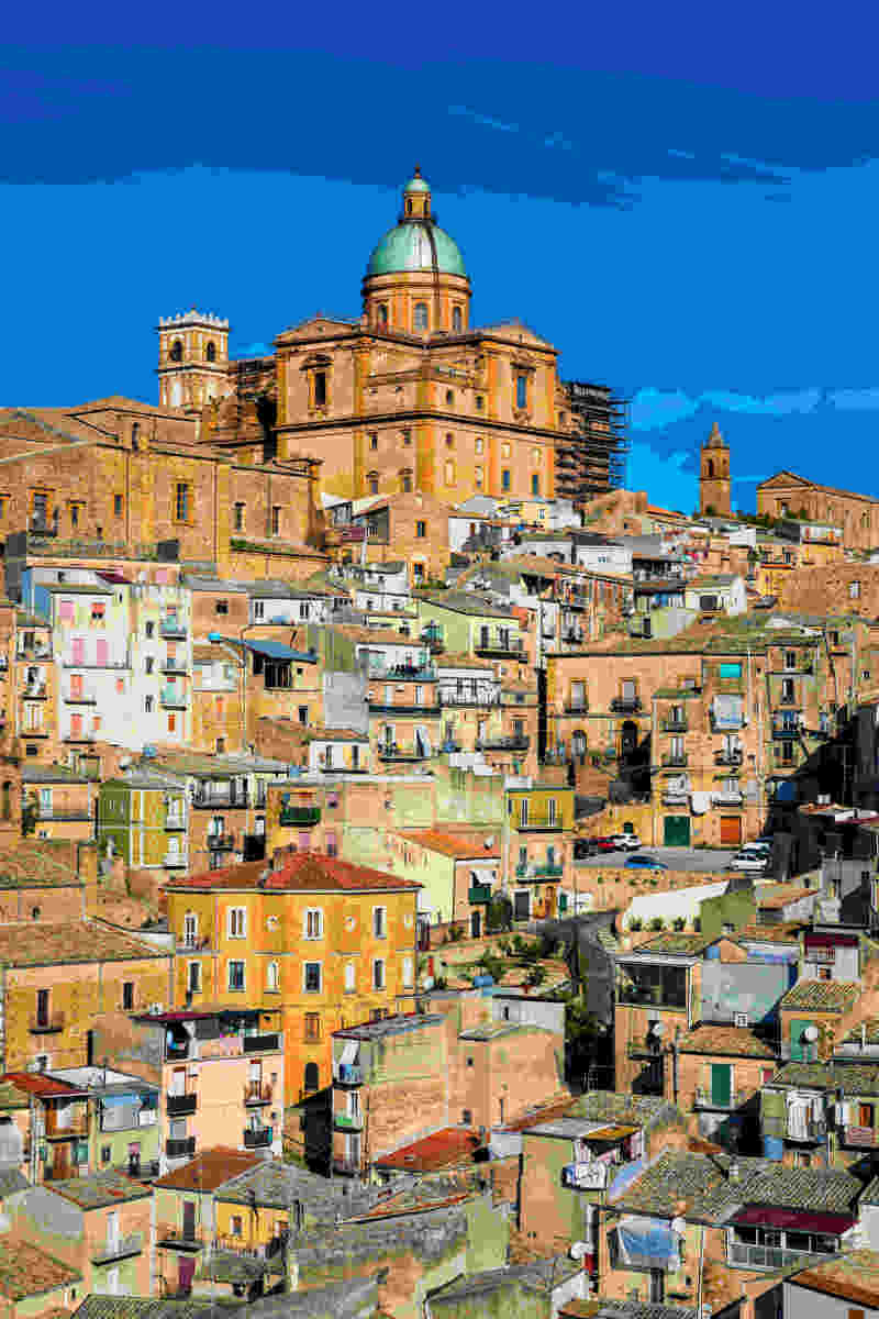 Ένα πλούσιο πρόγραμμα