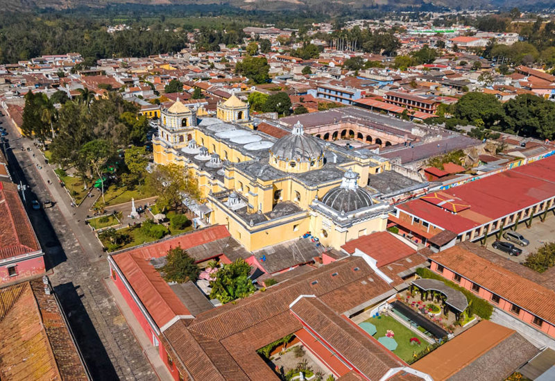 Πόλη καταστροφής και αναγέννησης 