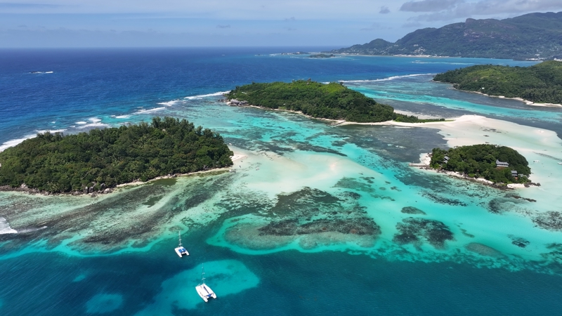 Εξερευνήστε το νησί-ορόσημο Μάχε 