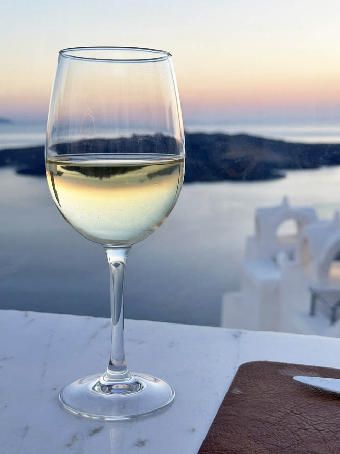 Δοκιμάστε τα κρασιά του ηφαιστειακού αμπελώνα 